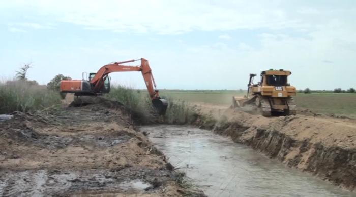 Beyləqanda 1300 metr kanal beton üzlüyə alınıb - FOTOLAR