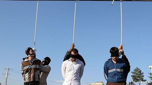 İranda 10 nəfər edam edildi 