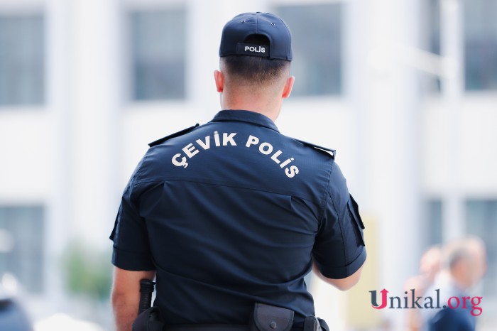 Peşə bayramında xidmətdə olan polislər - FOTOLAR