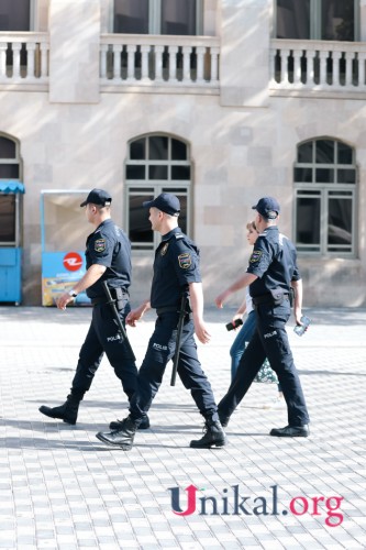 Peşə bayramında xidmətdə olan polislər - FOTOLAR