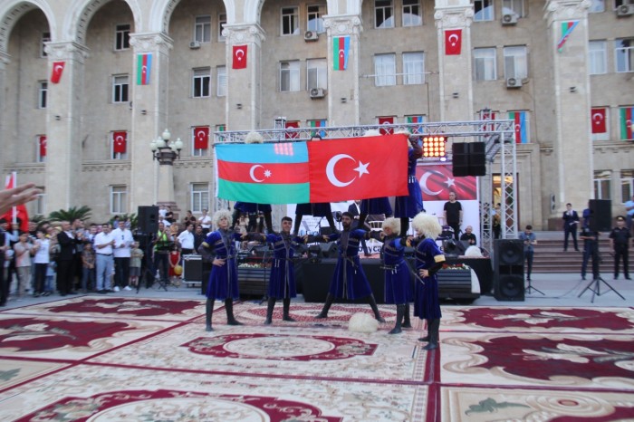 Gəncədə konsert keçirildi - FOTOLAR