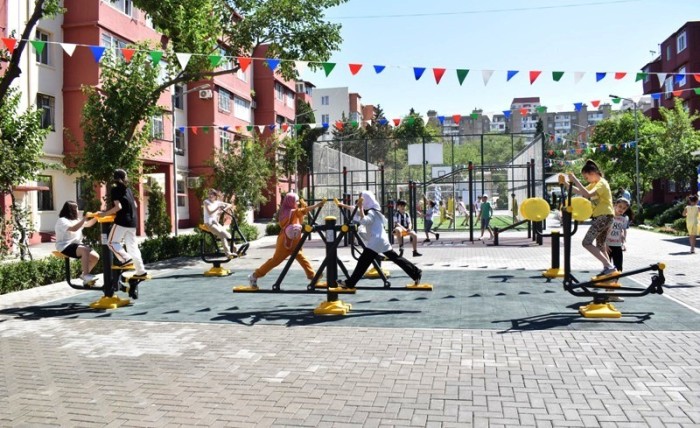 Bakıda daha bir həyət abadlaşdırıldı - FOTOLAR