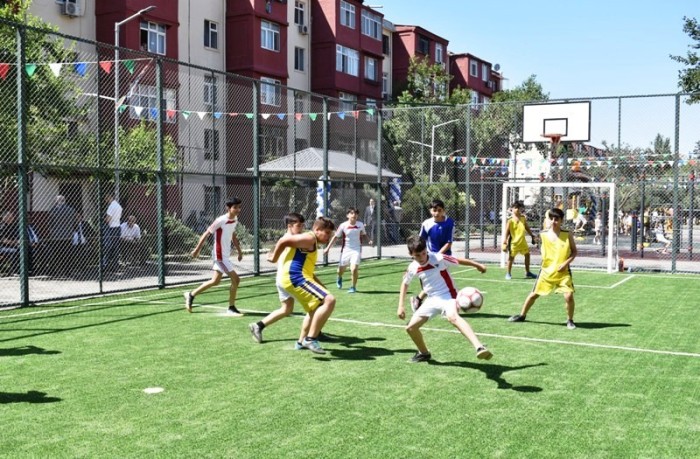 Bakıda daha bir həyət abadlaşdırıldı - FOTOLAR