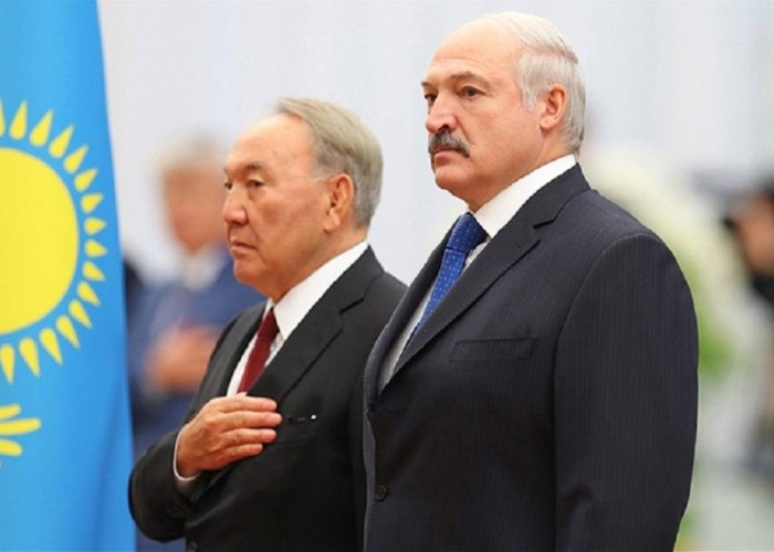 Lukaşenko Nazarbayevlə müzakirə APARDI