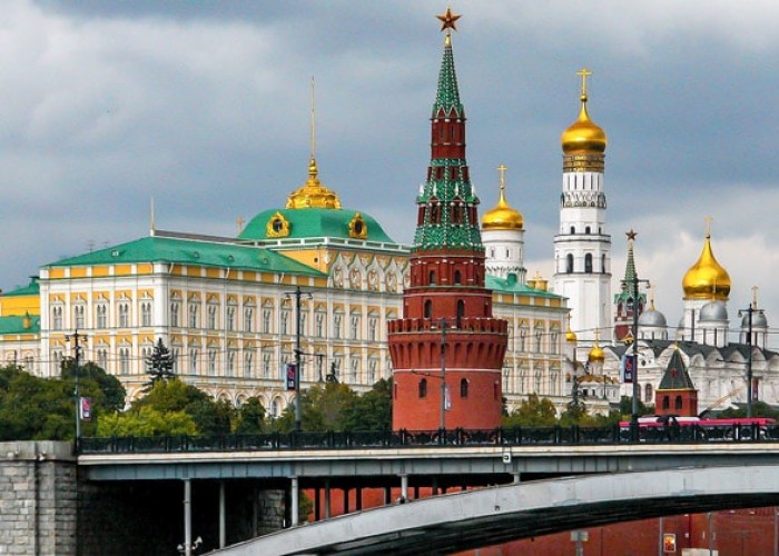"Putin Vaşinqtonla dialoqa açıqdır"- Kreml