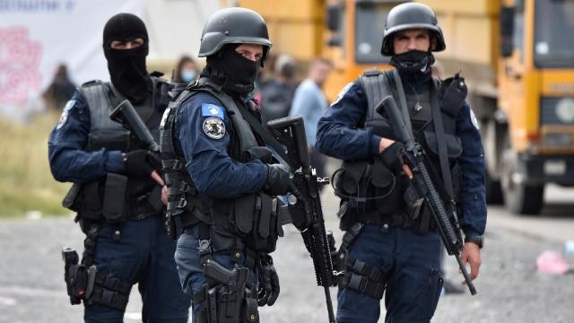 Kosovoda polisə silahlı hücum oldu 