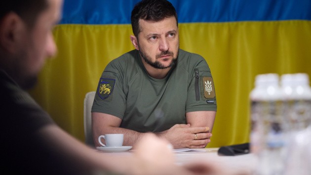 "Biz müasir silahlar əldə etmək üçün hər şeyi edirik" - Ukrayna lideri