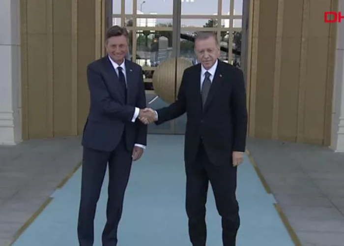 "Rusiya-Ukrayna münaqişəsi uzansa gərginlik Balkanlara çata bilər" - Borut Pahor