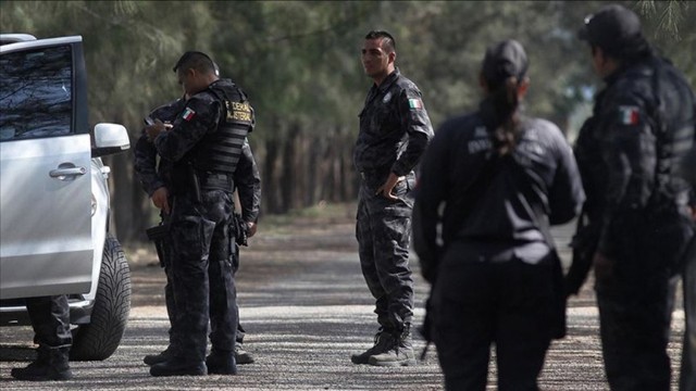 Meksikada silahlı qrup 4 polisi qaçırdı 