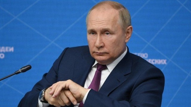 "Putin informasiya müharibəsində uduzur" 