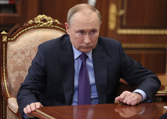 "Bu, ruslar üçün ön plandadır" -Putin