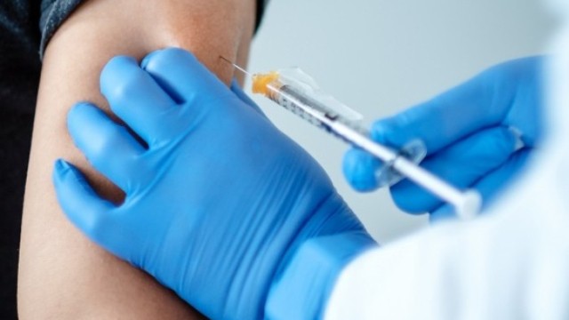 Koronavirus əleyhinə vurulan vaksinlərin sayı açıqlandı