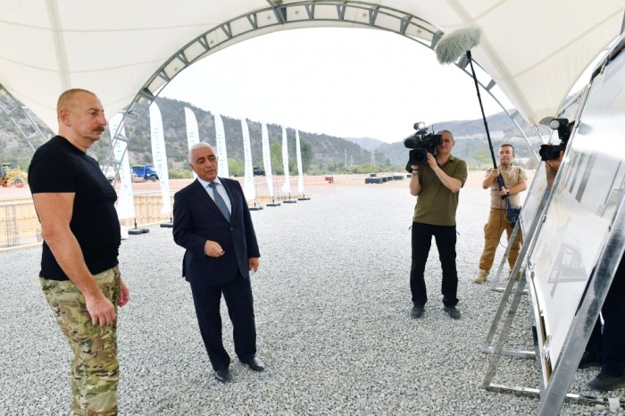 Prezident “Laçın” Qovşaq Yarımstansiyasının təməlini qoydu - FOTOLAR