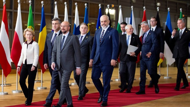 Aİ Azərbaycanı Avropa Siyasi Birliyi liderlərinin toplantısına dəvət edib
