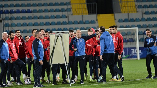 İki futbolçu Qazaxıstanla oyundan əvvəl Azərbaycan millisindənkənarlaşdırılıb