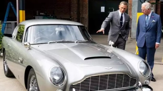 Ceyms Bondun məşhur avtomobili 3 milyonasatıldı