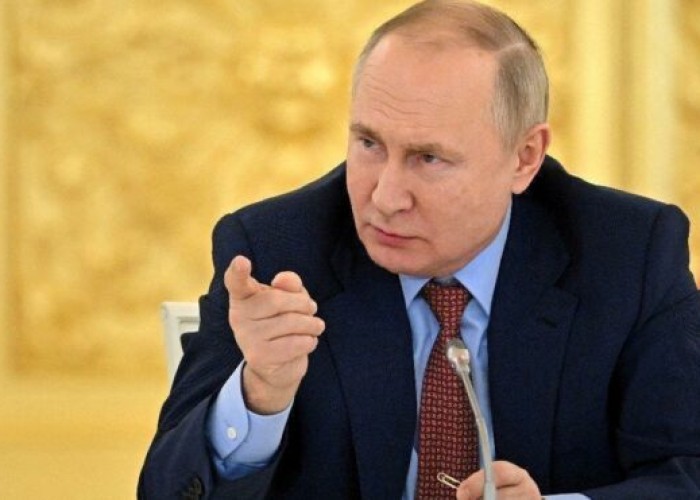 "Qərb nüvə silahından istifadəyə çalışır" - Putin