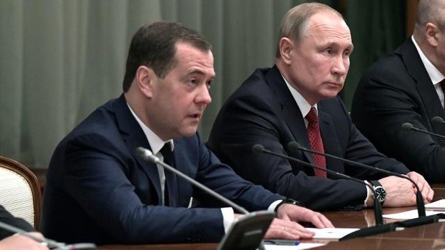 "Putin Ukraynanı tamamilə dağıtmalıdır" -   Medvedev