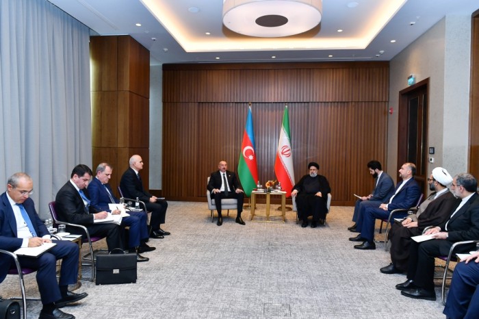 İlham Əliyev İran Prezidenti ilə görüşdü - YENİLƏNİB (FOTOLAR)