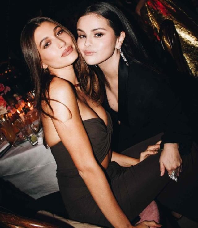Selena Qomez və Heyli Biber ilk dəfə bir arada - FOTOLAR