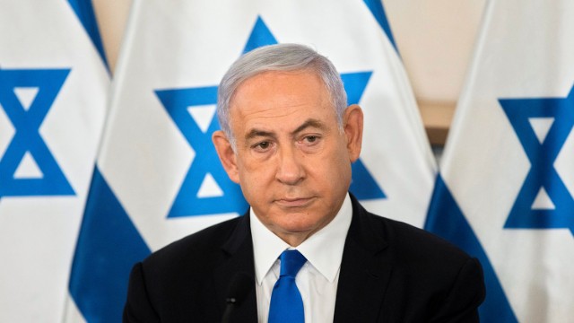 Netanyahu müdafiə naziriniişdən çıxardı