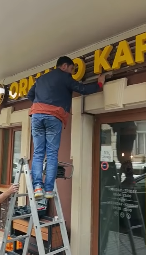 Nazirlik Taleh Yüzbəyovun kafesi ilə bağlı məlumat yaydı - FOTO