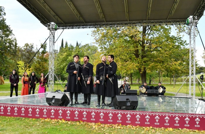 Muxrani sarayında mədəni proqram təqdim edilib - FOTOLAR