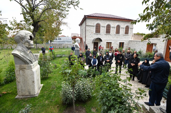 RİNN-in Vətən müharibəsində iştirak etmiş əməkdaşları Şuşada - FOTOLAR