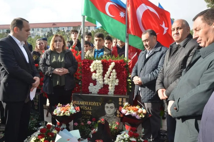 Şəhidin anım mərasimi keçirildi - FOTOLAR