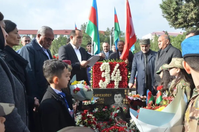 Şəhidin anım mərasimi keçirildi - FOTOLAR