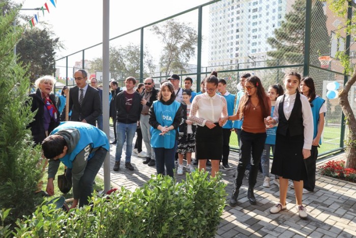 Leyla Əliyevanın iştirakı ilə növbəti abadlaşdırılmış həyətin açılışı olub - FOTO