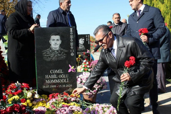 Novruz Aslanov “Zəfər günü”nü sakinlərlə qeyd etdi  - FOTO