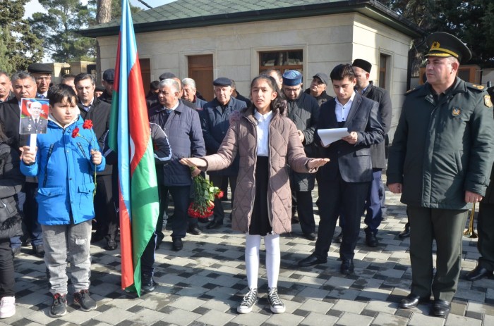 Şəhid mayor Elçin Alıyev II Fəxri Xiyabanda yad edildi - FOTOLR