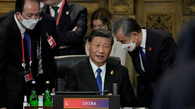 "Çin Ukraynada atəşkəsin tərəfdarıdır" - Si Cinpin