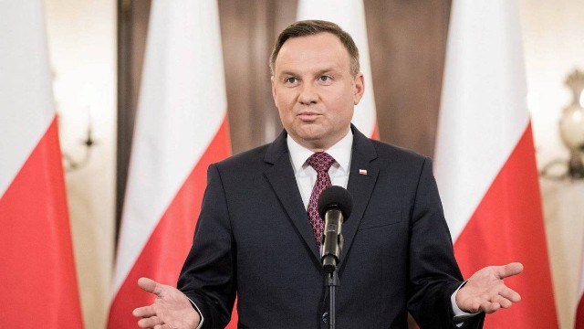 Rusiya fenomenlərindən telefon zarafatı: Polşa prezidenti Dudanı aldatdılar!