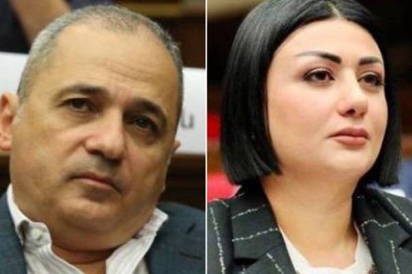 Ermənistanda iki deputat mantadındanistefa verdi