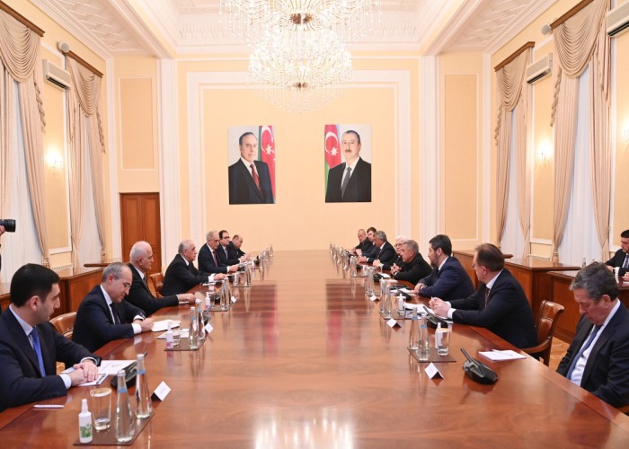 Əli Əsədov Tatarıstan Prezidenti ilə görüşüb