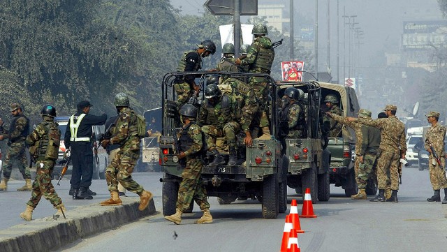 Pakistanda 10 terrorçu zərərsizləşdirildi 