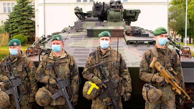 Almaniya NATO-nun müdafiəsi üçün 30 min əsgərini hazır vəziyyətəgətirdi