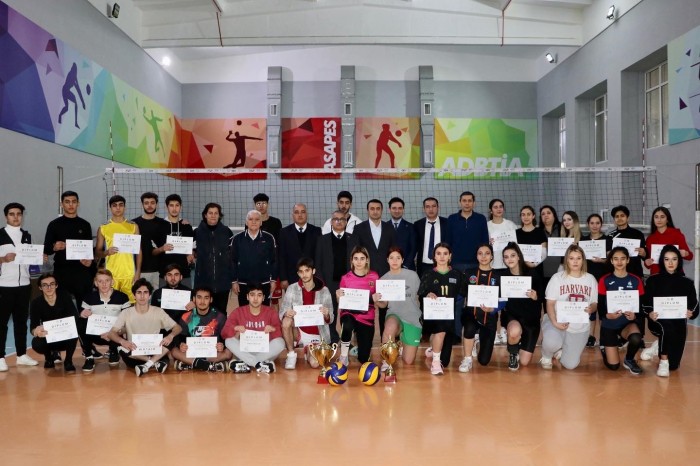 Voleybol turnirinin qalibləri mükafatlandırıldı - FOTOLAR