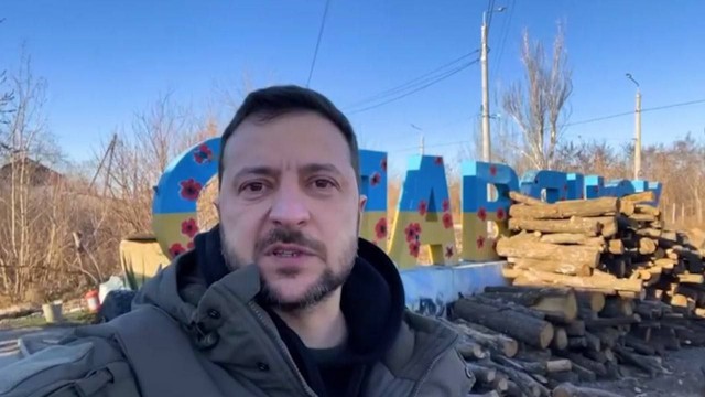 Zelenski Donbasa getdi - VİDEO