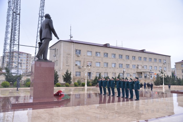 Qaradağda Heydər Əliyevin anım gününə həsr olunmuş tədbir keçirildi - FOTOLAR