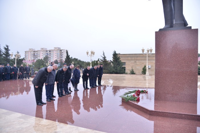 Qaradağda Heydər Əliyevin anım gününə həsr olunmuş tədbir keçirildi - FOTOLAR