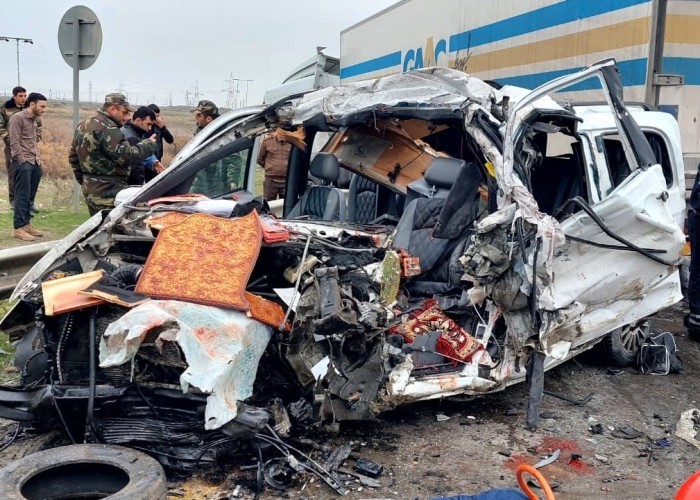 Bakı-Quba yolunda mikroavtobusla TIR toqquşdu - 6 nəfər öldü (YENİLƏNİB)