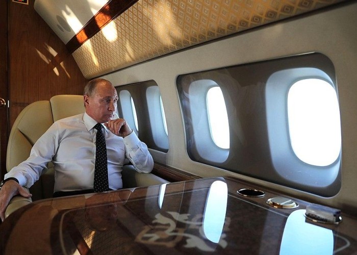 Belarusa gedən Putini qırıcılar müşahidə edib - FOTO