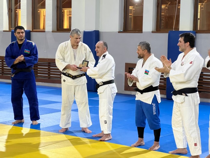 Azər Əsgərova medal təqdim olundu - FOTOLAR Azər Əsgərova medal təqdim olundu - FOTOLAR