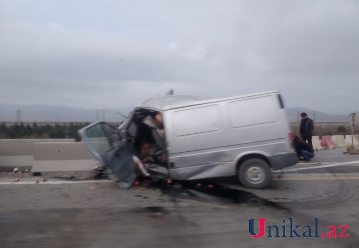 Bakı -Quba yolunda ağır qəza - Ölən var (FOTO)