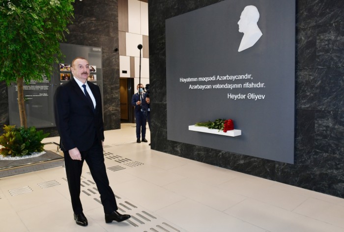 Prezident 5 saylı DOST Mərkəzinin açılışında - FOTOLAR (YENİLƏNİB)