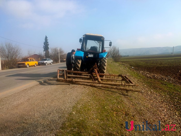 DANX-nin avtomobili traktorla toqquşdu - Xəsarət alan var (FOTO)