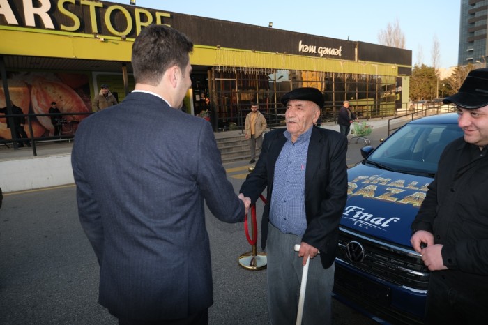 "Final çay iç, Finalda Qazan" qalibinə avtomobil təqdim olundu - FOTO